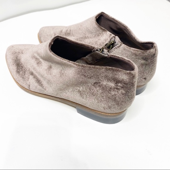 Anthropologie Kelsi Dagger Brooklyn Alia Ankle Boots in Velvet - Picture 7 of 9